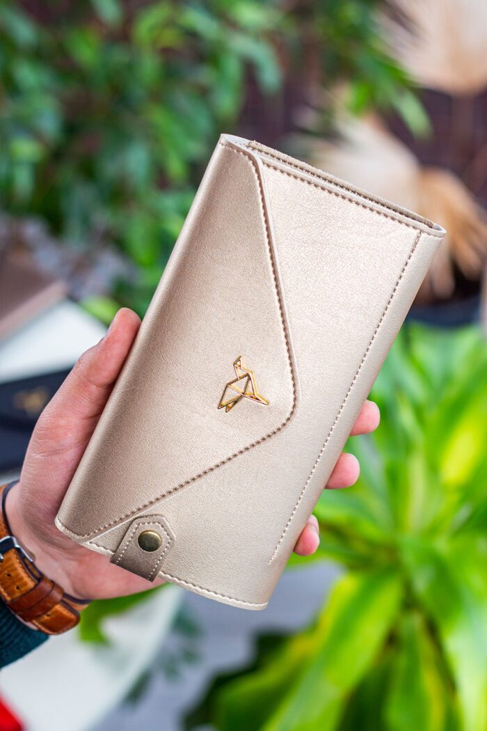 Envelope Telefon ve Bozuk Para Bölmeli Zarf Model Gold Kadın Cüzdan - Görsel 4