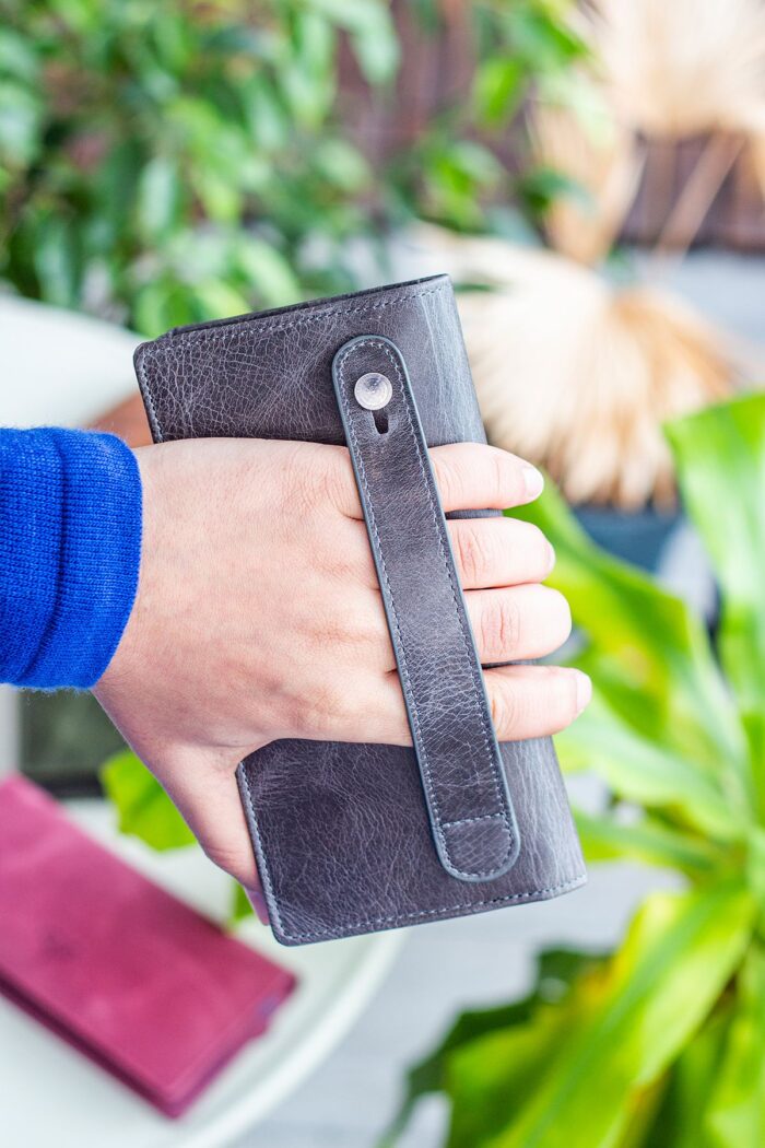 Garbalia Hamburg Hakiki Deri El Saplı Mıknatıslı Telefon Bölmeli Gri Portföy Cüzdan - Görsel 4