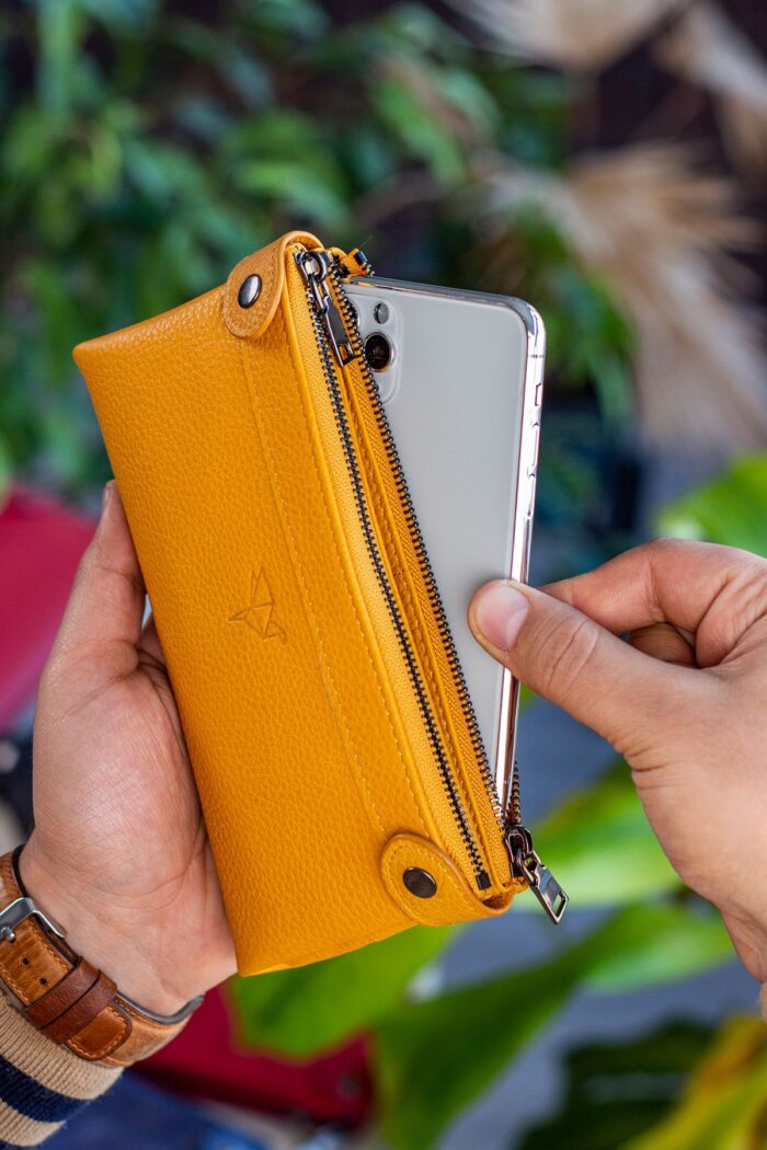 Garbalia Roosevelt Hakiki Deri Telefon Bölmeli El Saplı Hardal Sarısı Unisex Portföy Cüzdan