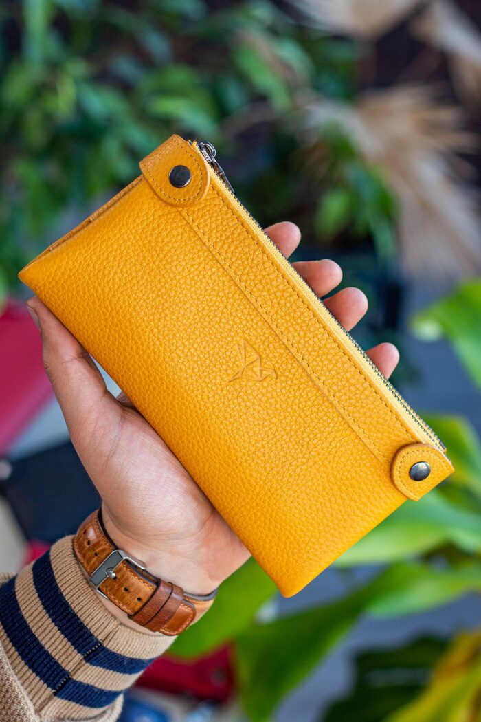 Garbalia Roosevelt Hakiki Deri Telefon Bölmeli El Saplı Hardal Sarısı Unisex Portföy Cüzdan - Görsel 3