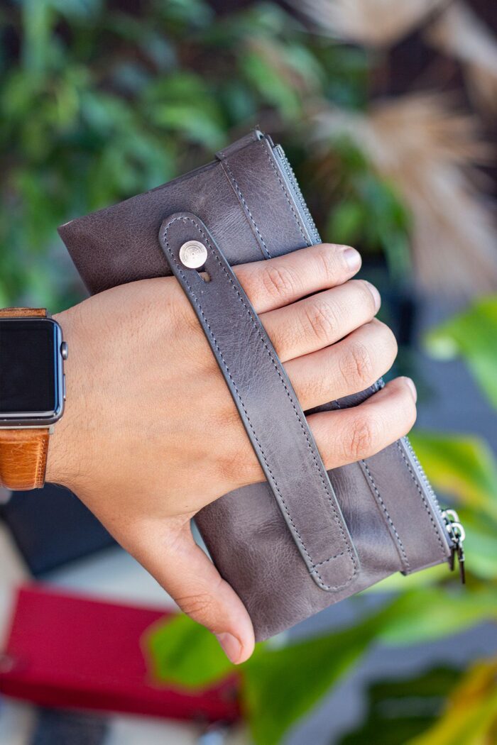 Garbalia Roosevelt Hakiki Deri Telefon Bölmeli El Saplı Crazy Gri Unisex Portföy Cüzdan - Görsel 3